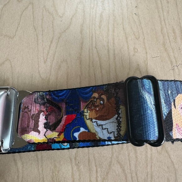 Buckledown Adjustable Disney Seatbelt Princess Belt - Picture 3 of 8